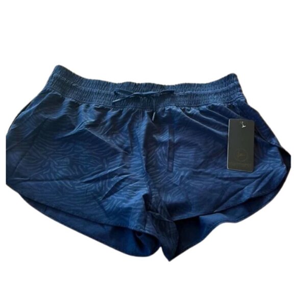 90 degree Shorts by reflex - Picture 1 of 7